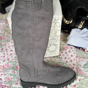 JustFab Gray Over the Knee Boots Elegant Suede Style
